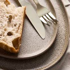Aida RAW Organic sandy beige frokosttallerken 29 cm