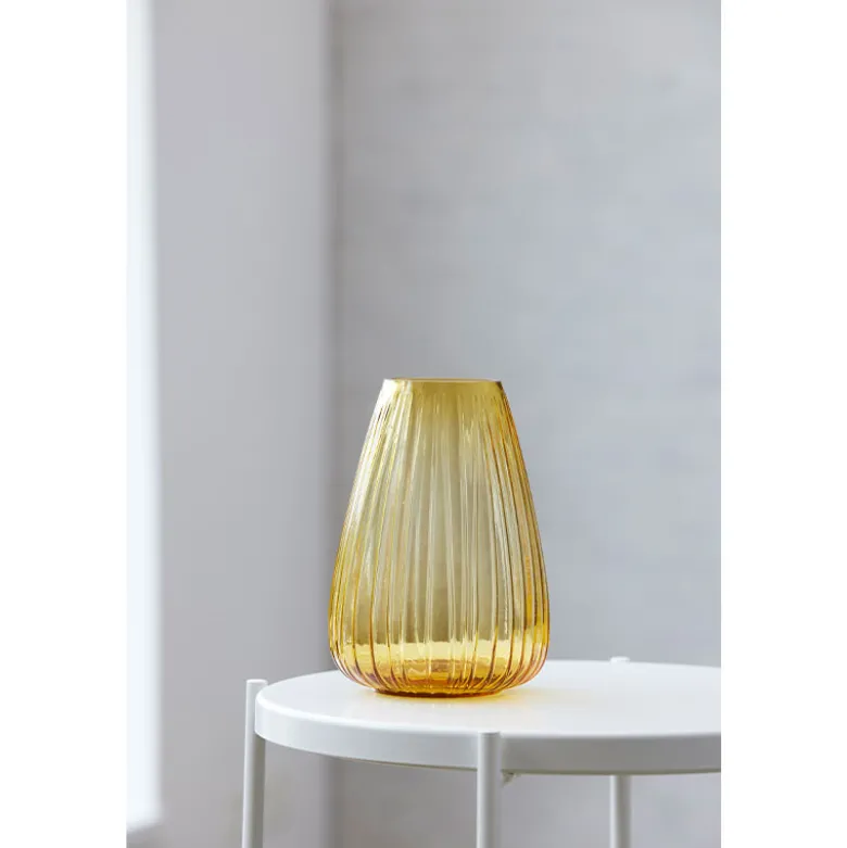 Bitz Kusintha vase amber 22 cm
