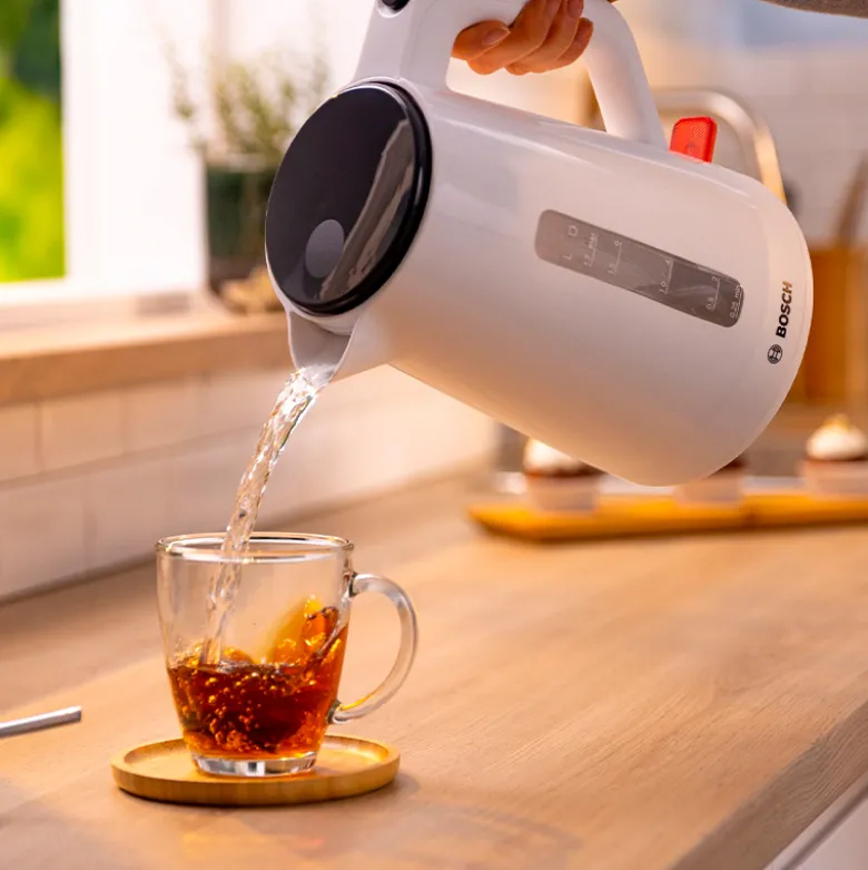 Bosch MyMoment TWK1M121 elkedel hvid 1,7 liter