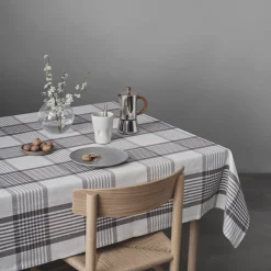 By Mogensen dug large checks 140x140 cm