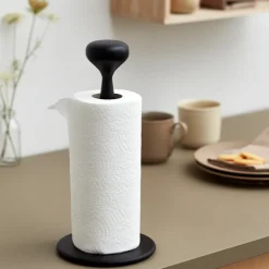 Georg Jensen Alfredo køkkenrulleholder sortlakeret stål