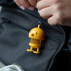 Hoptimist Bumble vedhæng gul H 5,9 cm