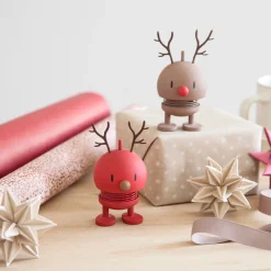 Hoptimist Soft Reindeer Bumble rød 9,2 cm