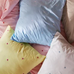 Juna Daisy sengetøj gul/lyserød 140x200 cm