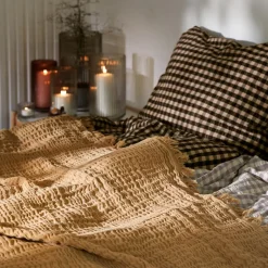 Juna Reloved sengetæppe sand 240x260 cm