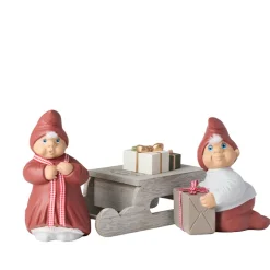 Klarborg Josefine & Oliver med slæde og gaver 13 cm
