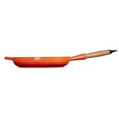 Le Creuset Signature støbejern stegepande med træhåndtag Ø 28 cm volcanic