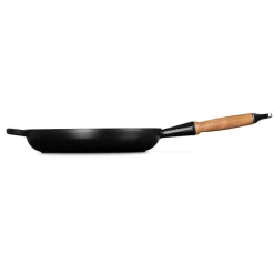 Le Creuset Signature støbejern stegepande med træhåndtag Ø 28 cm matte black