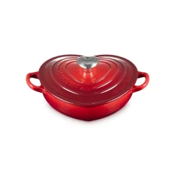 Le Creuset Signature støbejern hjertebuffetgryde med hjerteformet knop Ø 20 cm cerise