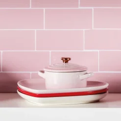 Le Creuset Signature stentøj hjerteformet tallerken 23cm Shell Pink