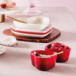 Le Creuset Signature stentøj hjerteformet tallerken 23cm Shell Pink
