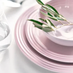 Le Creuset Signature stentøj middagstallerken 27cm Shell Pink