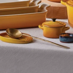 Le Creuset Signature stentøj oval grydeskeholder Nectar