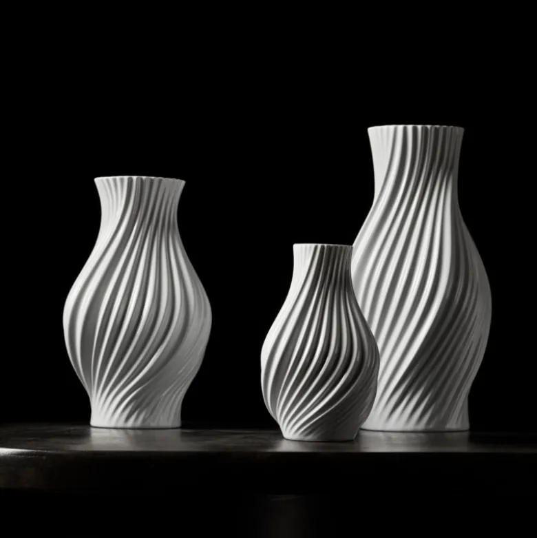 Lyngby Porcelæn Twist vase hvid H 31 cm