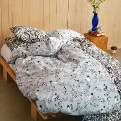 Moomin Arabia Familietid sengetøj Mummifar lysegrå 140x200 cm