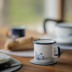 Mumi by Muurla søfolk emaljekrus hvid/mørkeblå 37 cl
