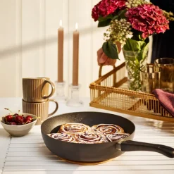 Scanpan Classic bordskåner med magnet 18 cm.