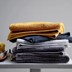 Södahl Organic Comfort håndklæde sort 50x100 cm