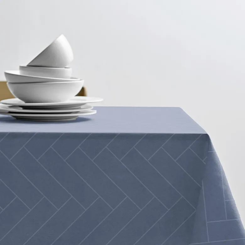 Södahl Tiles Damask dug sky blue 140 x 320 cm