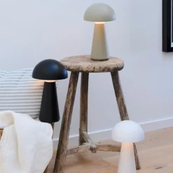 Sirius Sam genopladelig lampe sort 28 cm