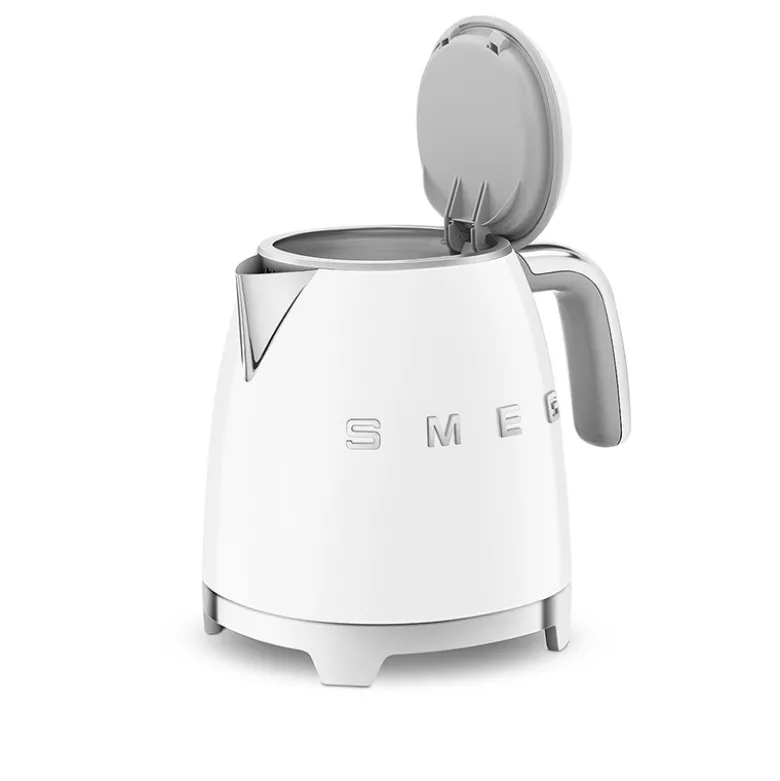 Smeg KLF05WHEU elkedel mini hvid 0,8 liter 1400 watt