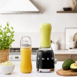 Smeg PBF01BLEU Personal blender sort inkl. 2 stk. flasker 0,6 liter