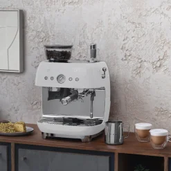 Smeg 50's Style manuel espressomaskine hvid