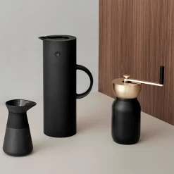 Stelton EM77 termokande soft black 1 liter