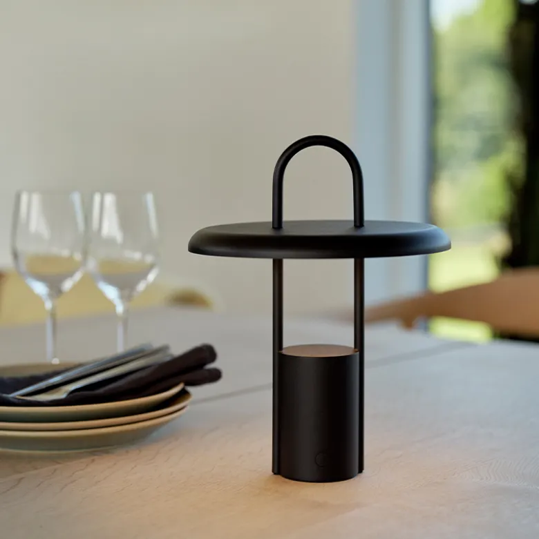 Stelton Pier transportabel LED lampe black
