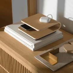 Stelton Ro trådløs oplader egetræ