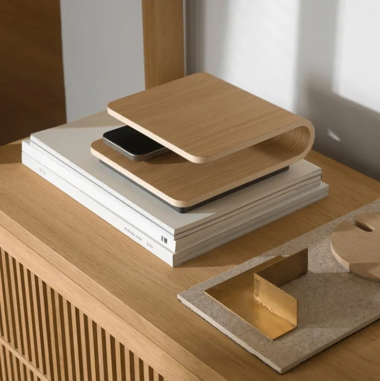 Stelton Ro trådløs oplader egetræ