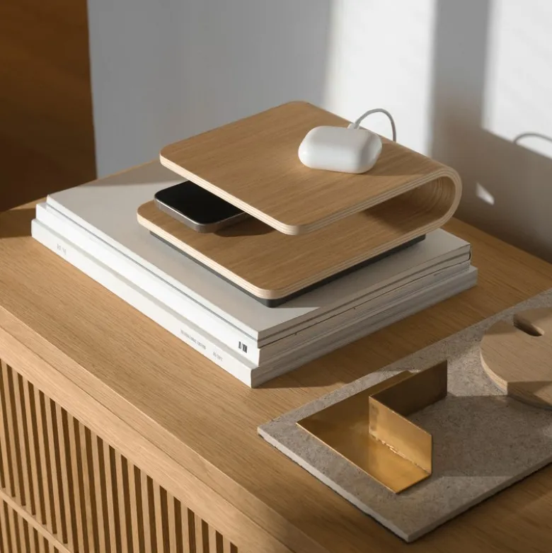 Stelton Ro trådløs oplader egetræ
