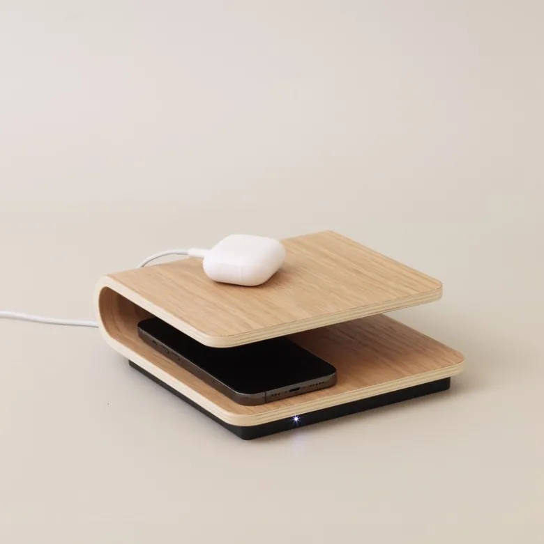 Stelton Ro trådløs oplader egetræ